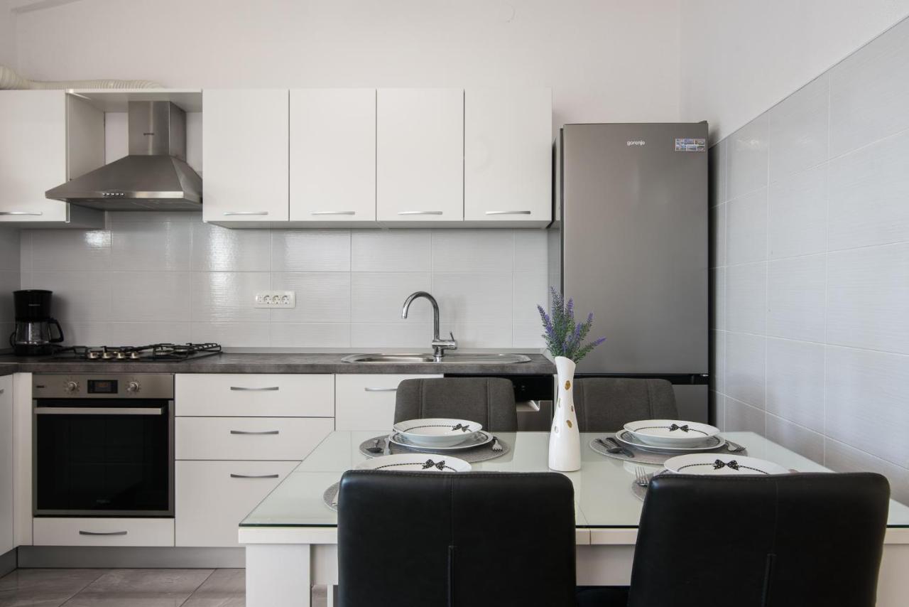 טרוגיר Apartment Kristina מראה חיצוני תמונה